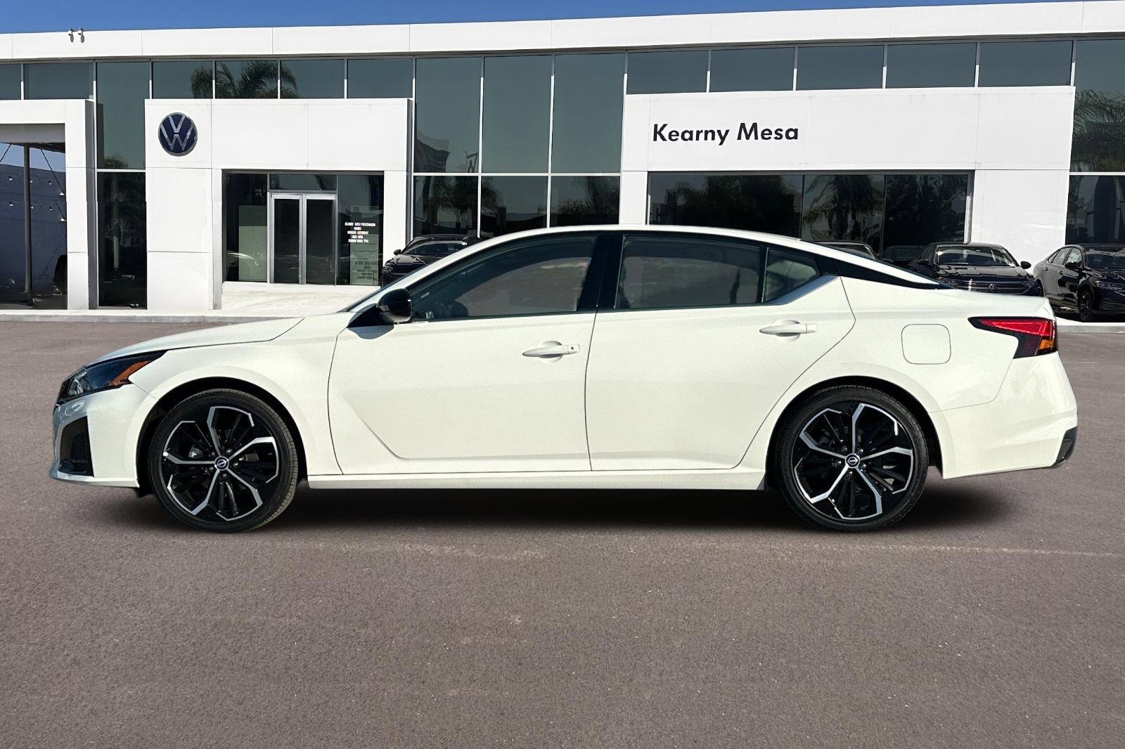 Used 2024 Nissan Altima 2.5 SR image 7