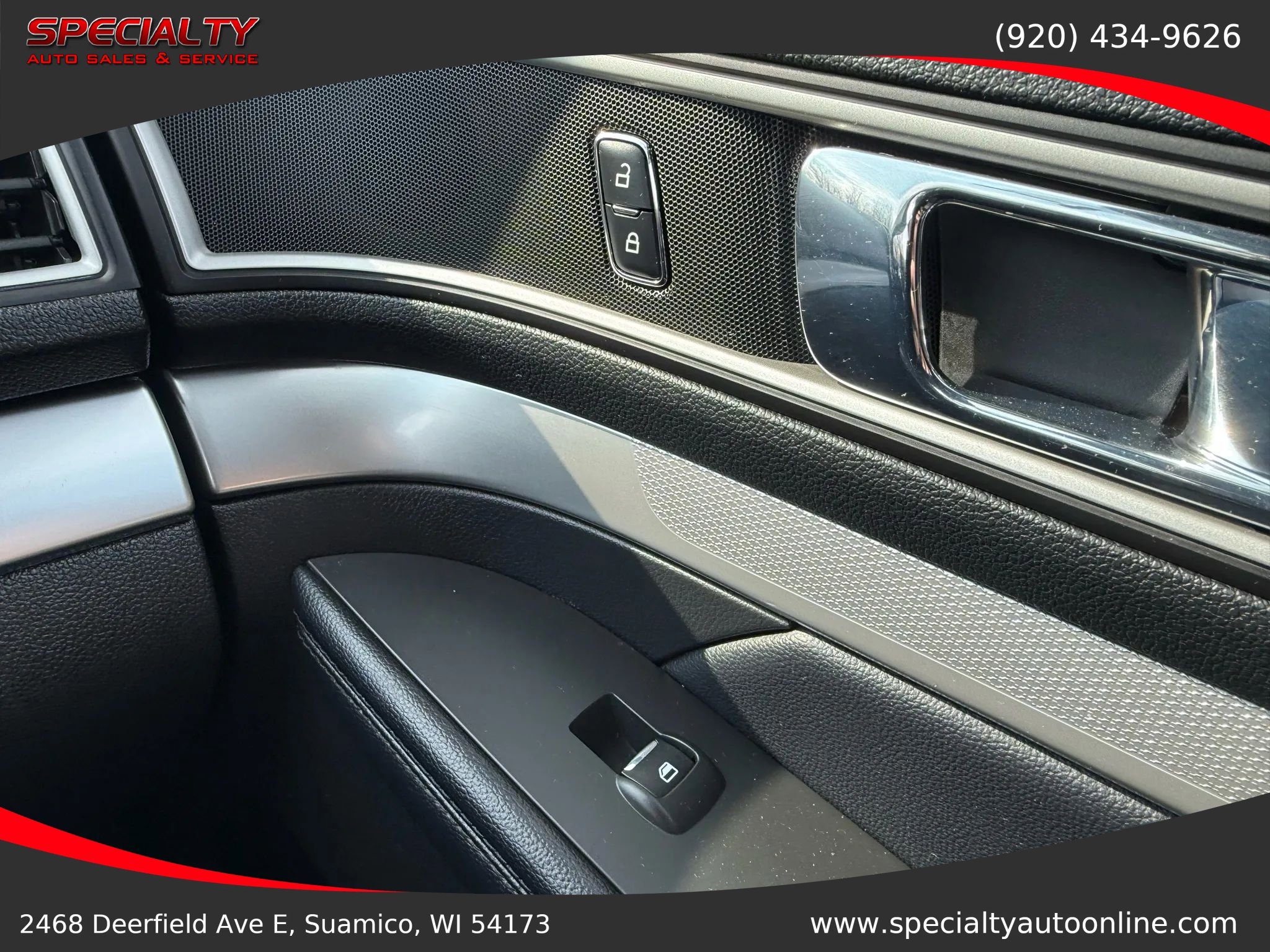 Used 2017 Ford Explorer XLT image 34