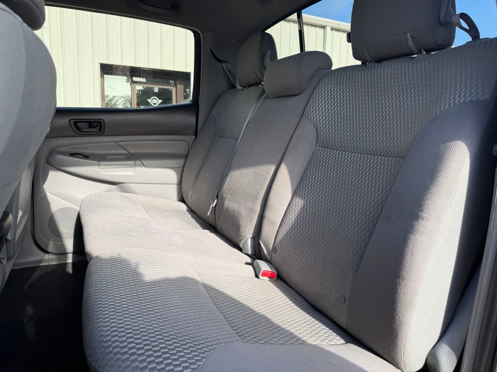 Used 2015 Toyota Tacoma PreRunner w/ SR5 Package RWD image 21