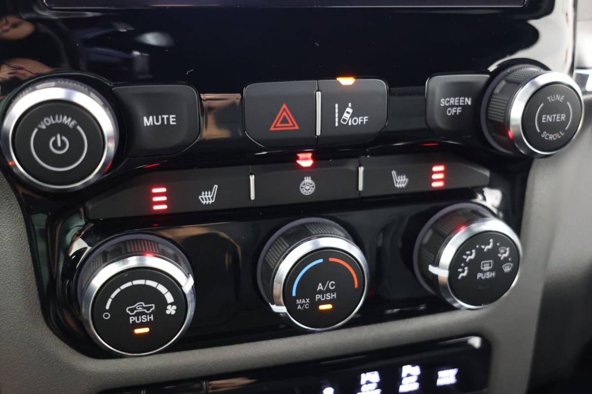 Used 2025 RAM 1500 Big Horn AWD/4WD image 8