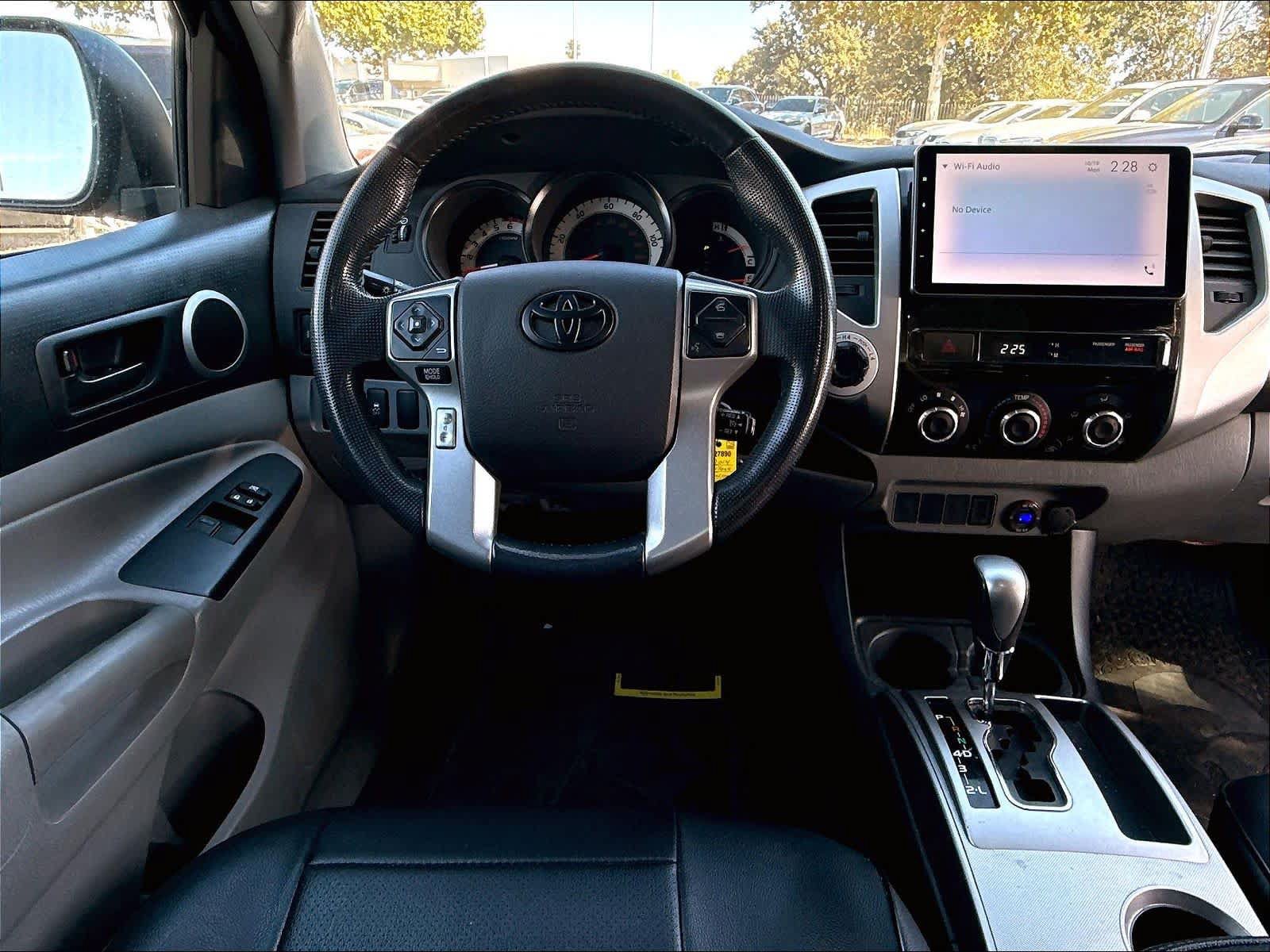 Used 2014 Toyota Tacoma 4x4 Access Cab V6 w/ SR5 Package image 10