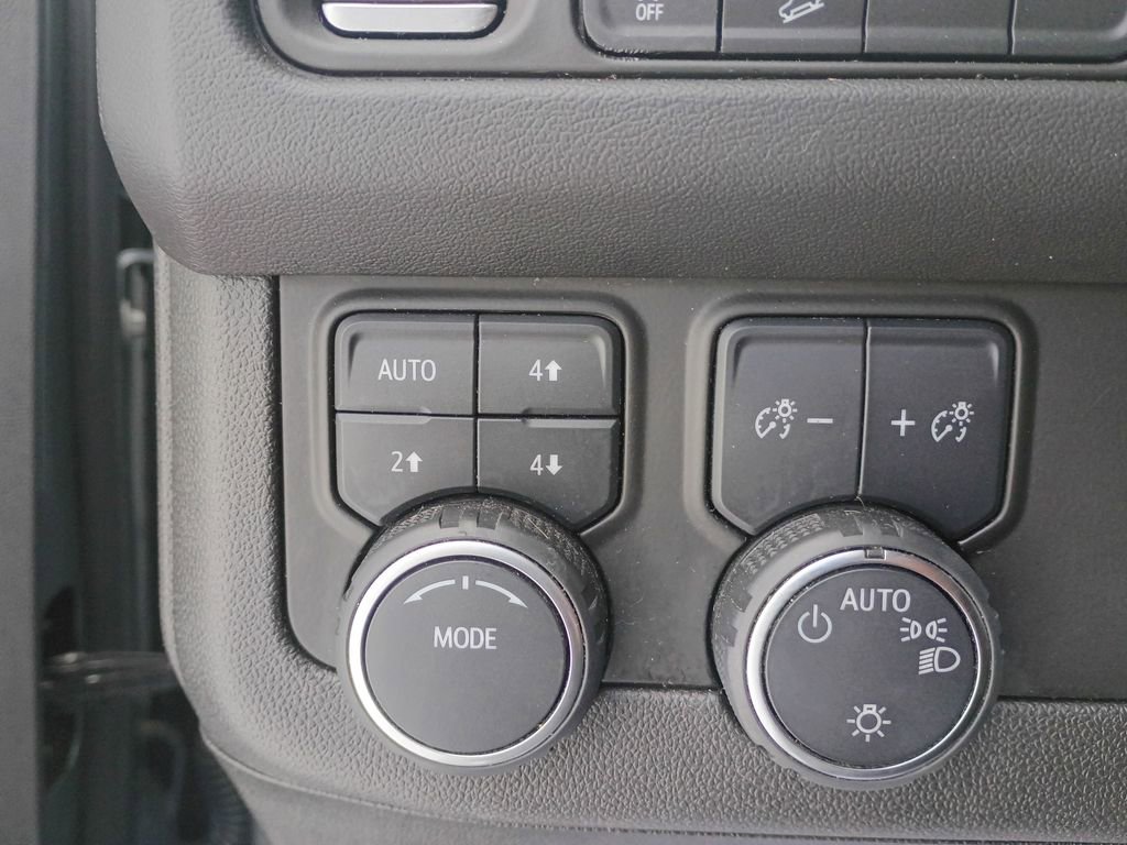 Used 2022 Chevrolet Suburban Z71 image 61