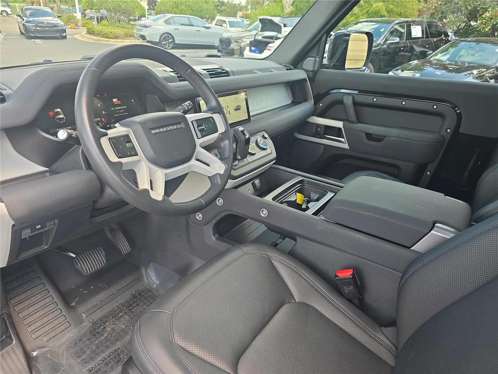 Used 2023 Land Rover Defender 90 S AWD/4WD image 10