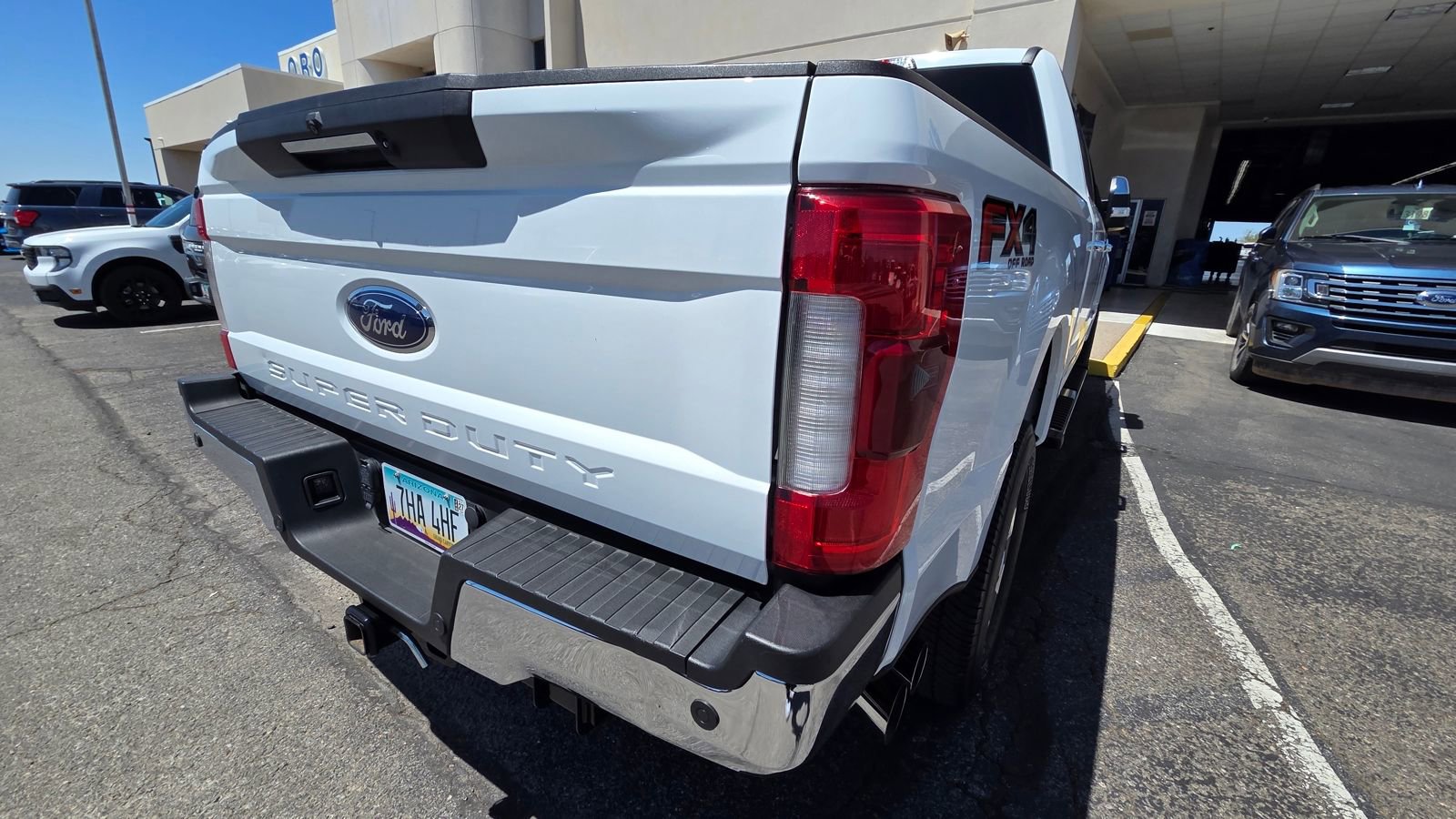 Used 2017 Ford F250 Lariat w/ Lariat Ultimate Package AWD/4WD image 6
