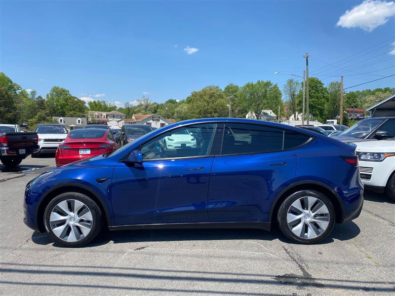 Used 2024 Tesla Model Y Long Range AWD/4WD image 2