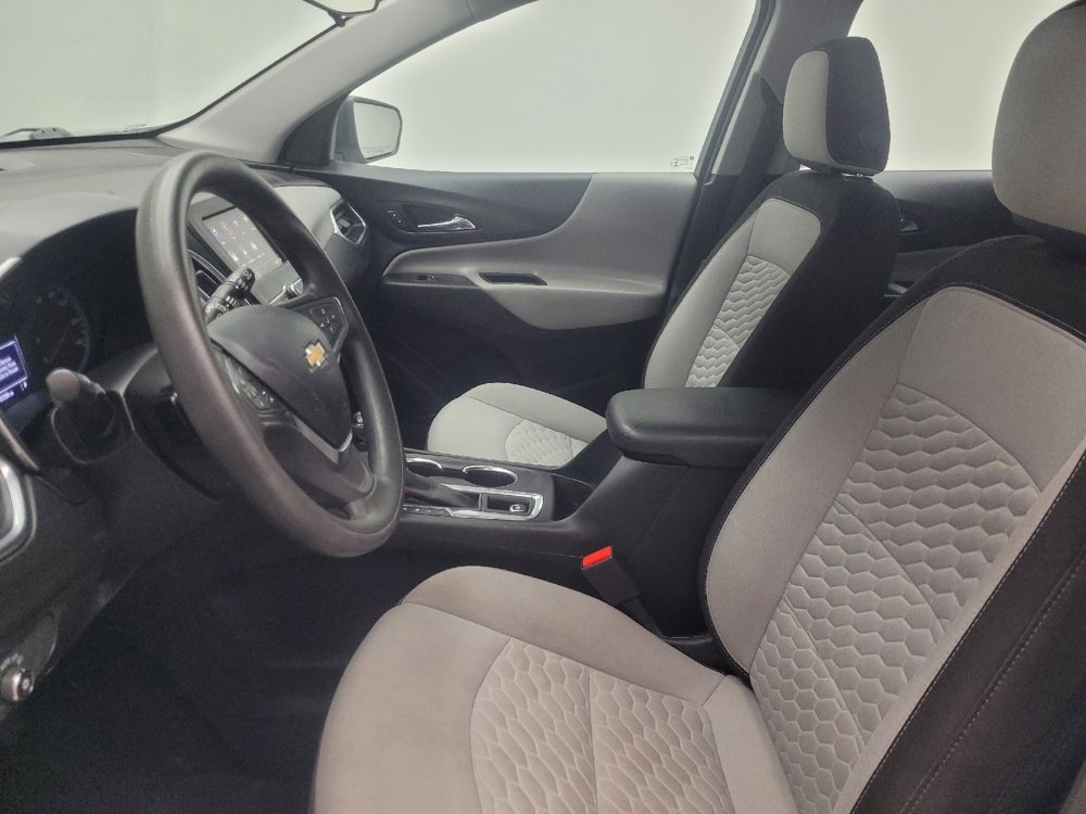 Used 2021 Chevrolet Equinox LS image 17