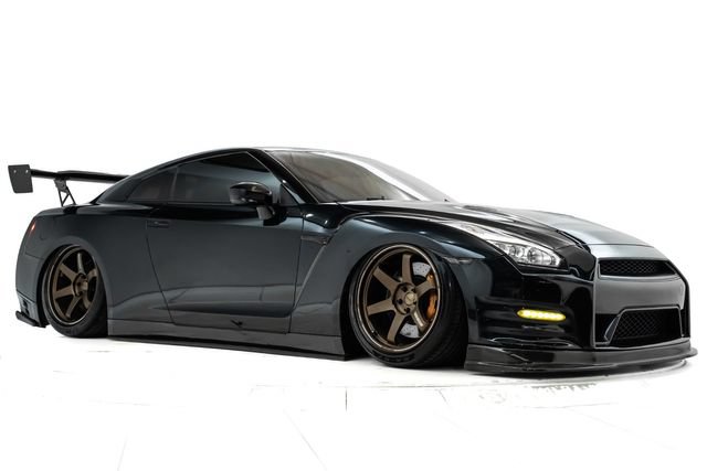 Used 2015 Nissan GT-R Black Edition AWD/4WD image 6