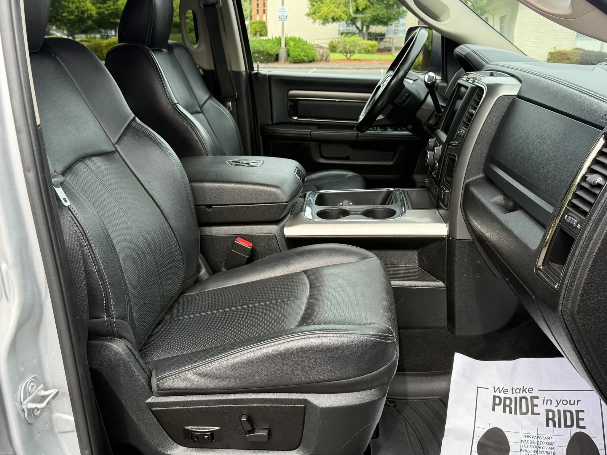 Used 2018 RAM 2500 Laramie w/ Sport Appearance Group AWD/4WD image 14