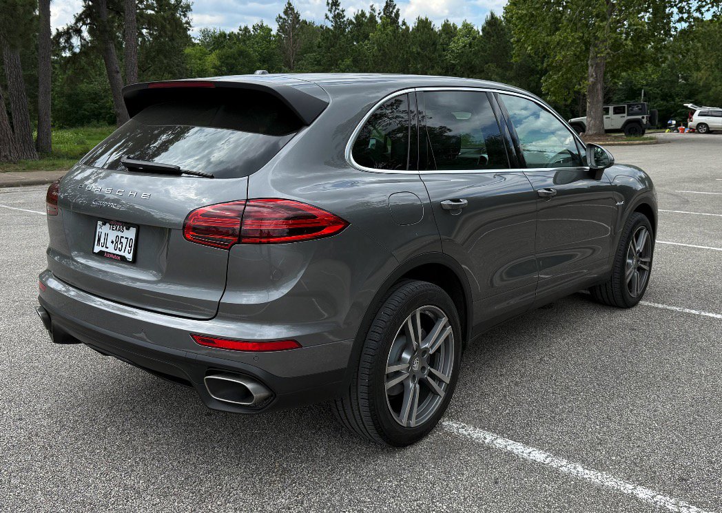 Used 2015 Porsche Cayenne Diesel image 3