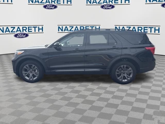 Used 2024 Ford Explorer XLT w/ Equipment Group 202A AWD/4WD image 4