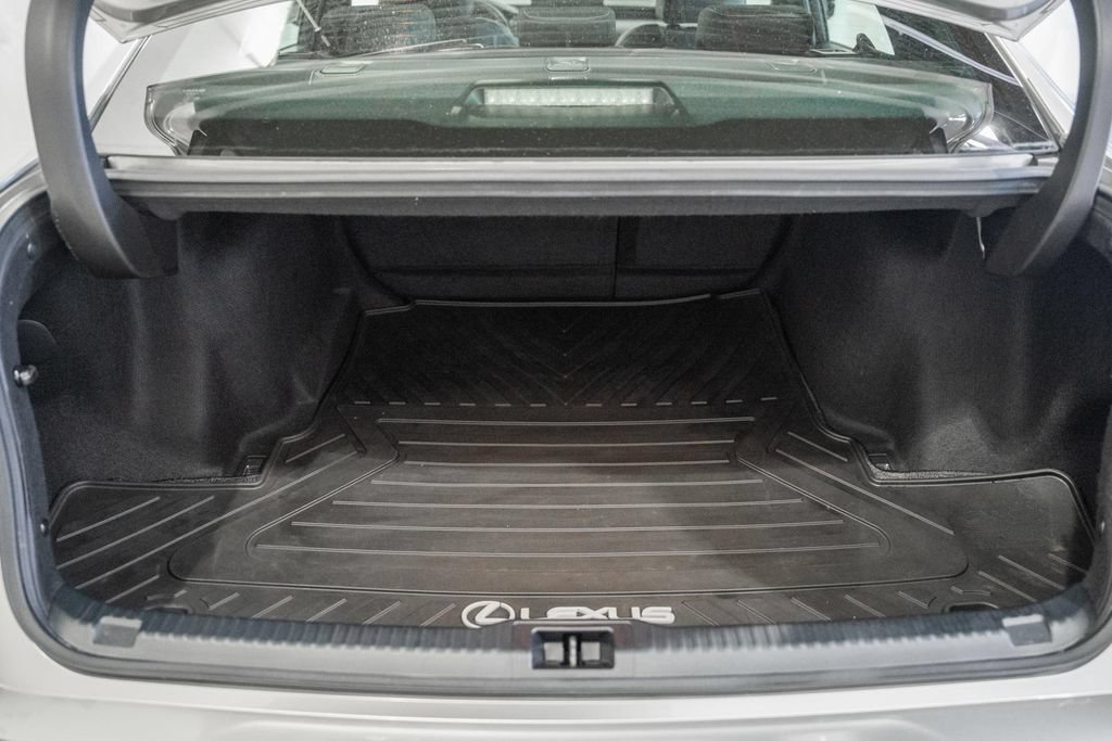 Used 2021 Lexus IS 350 F Sport w/ Dynamic Handling Package AWD/4WD image 10
