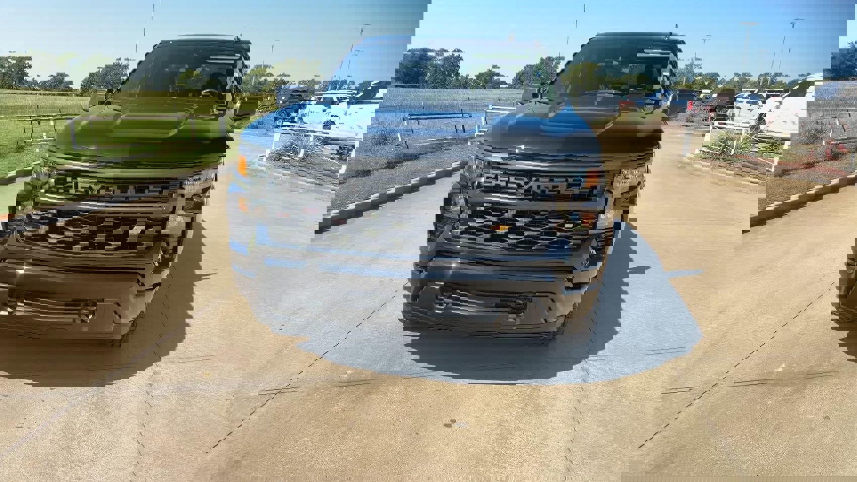 Used 2025 Chevrolet Silverado 1500 Custom image 4