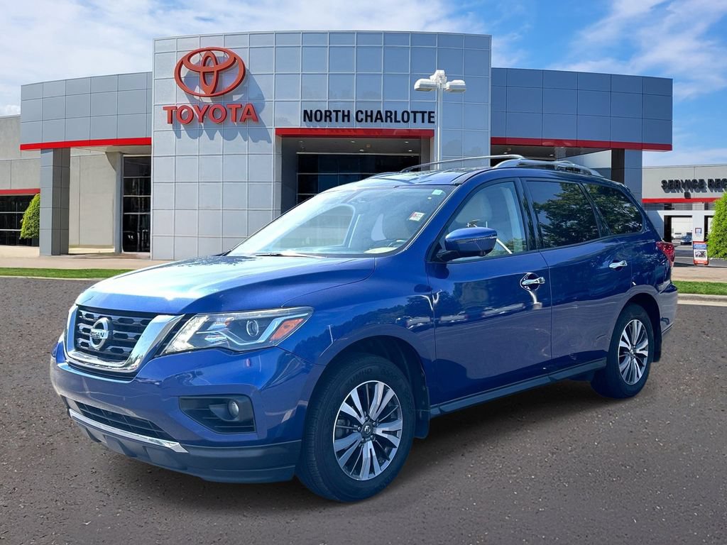 Used 2017 Nissan Pathfinder SL w/ SL Tech Package AWD/4WD image 3