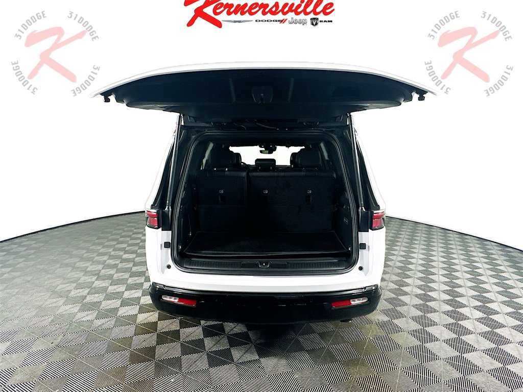 New 2025 Jeep Wagoneer Series III w/ Quick Order Package 25C Super image 16