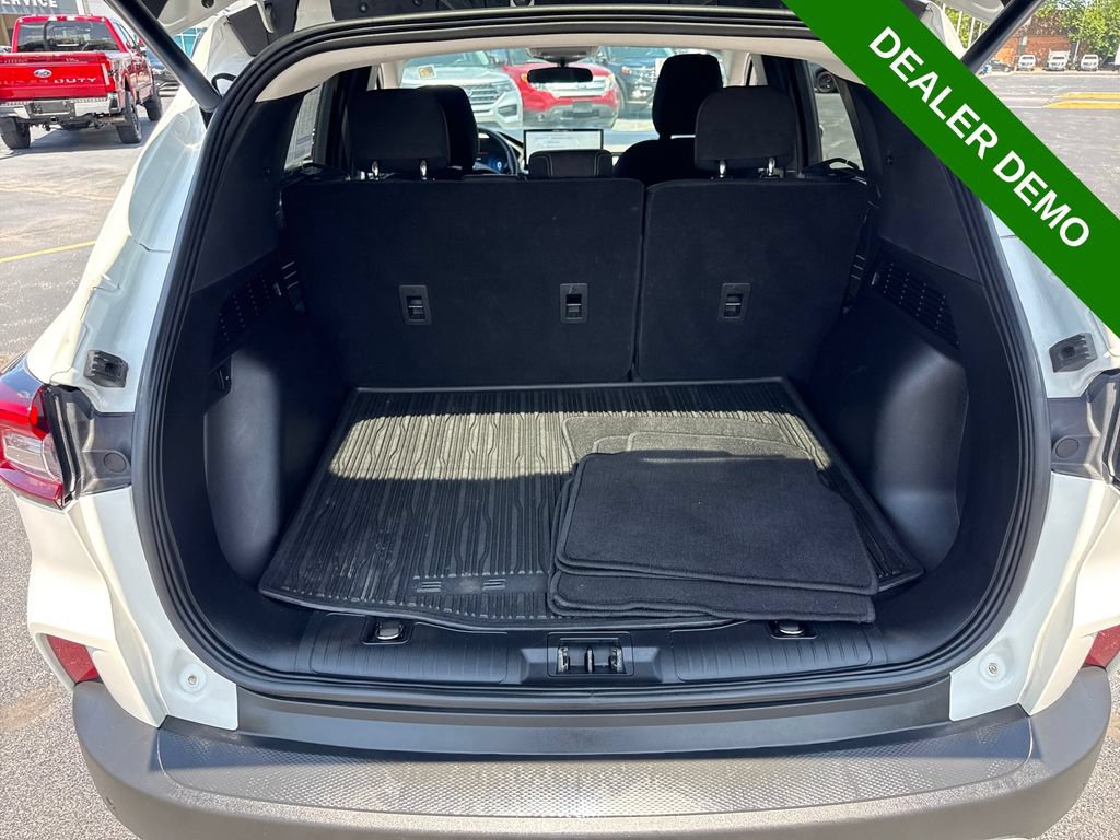 Used 2023 Ford Escape Active w/ Tech Pack #2 FWD image 10