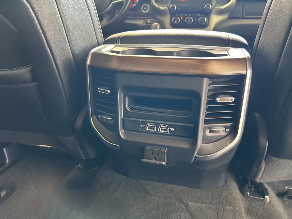 Used 2022 RAM 1500 Laramie AWD/4WD image 33
