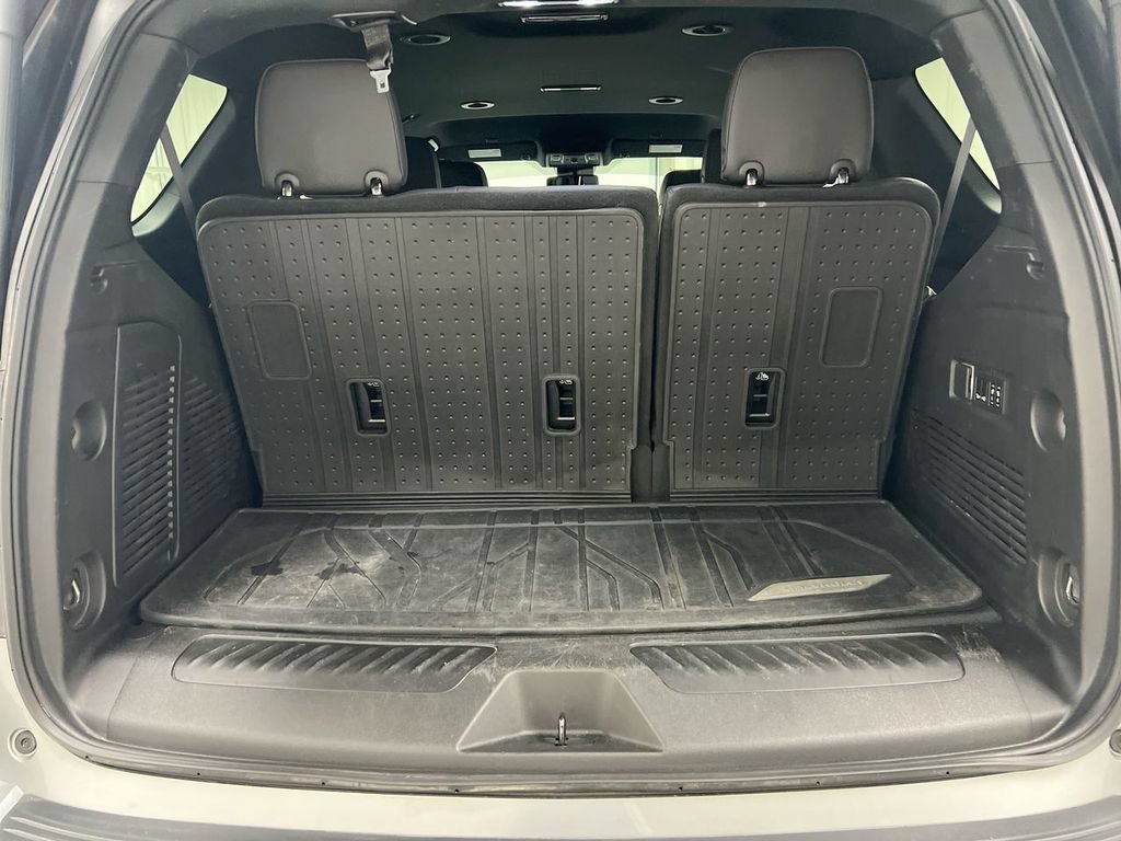 Used 2023 Chevrolet Tahoe LT w/ Luxury Package AWD/4WD image 25