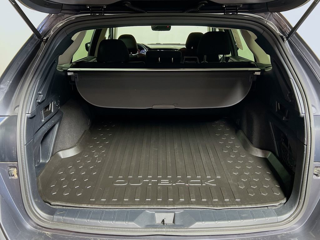Used 2022 Subaru Outback Premium image 23