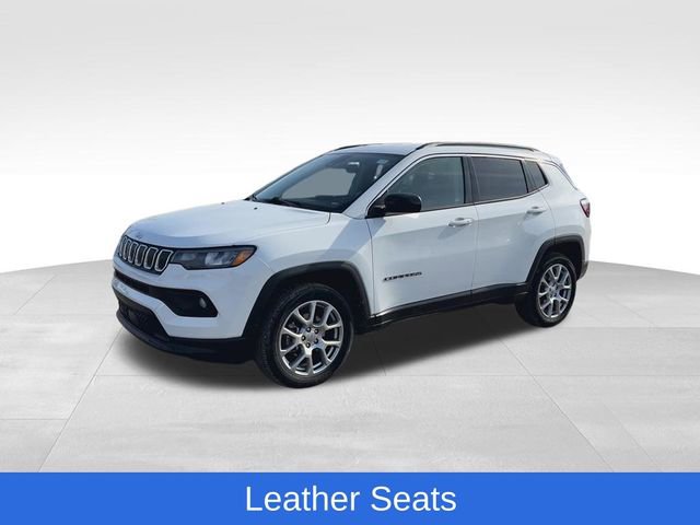 Used 2022 Jeep Compass Latitude image 4