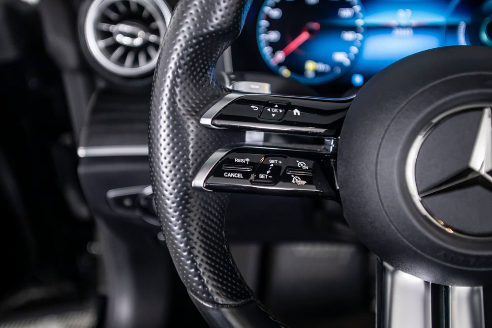 Used 2022 Mercedes-Benz E 450 Cabriolet image 37