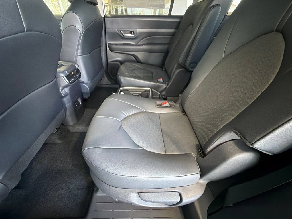 New 2026 Toyota Grand Highlander XLE FWD image 29