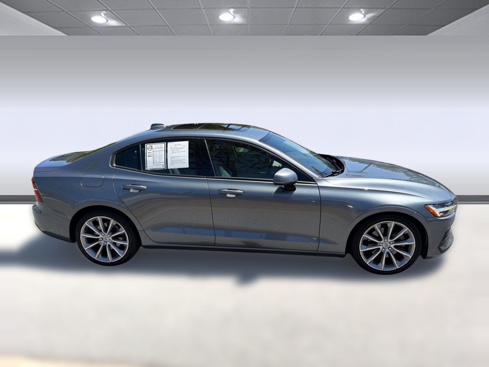 Used 2020 Volvo S60 T5 Momentum FWD image 8