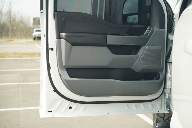 Used 2024 Ford F250 XLT w/ XLT Premium Package image 13