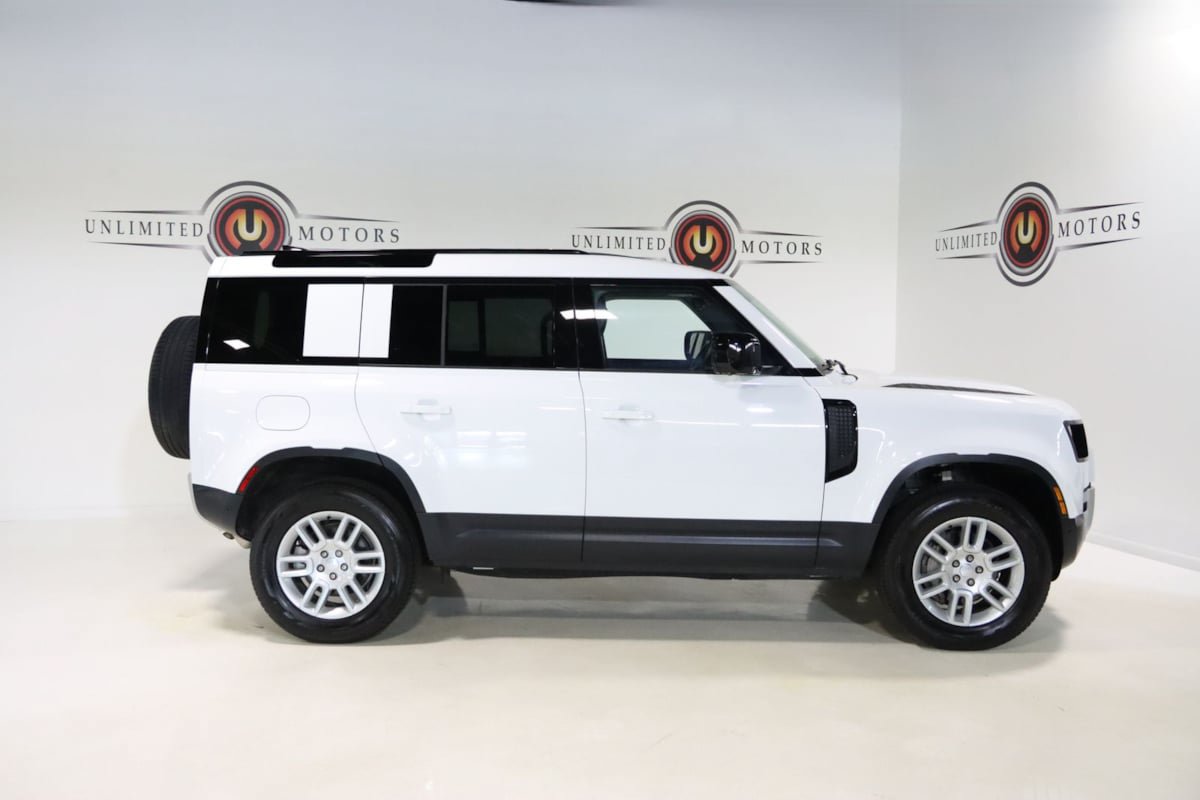 Used 2025 Land Rover Defender 110 S AWD/4WD image 5