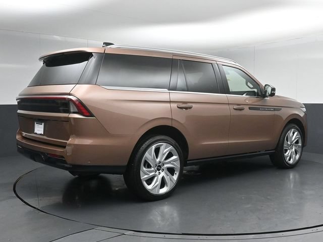 Certified 2025 Lincoln Navigator Black Label AWD/4WD image 7