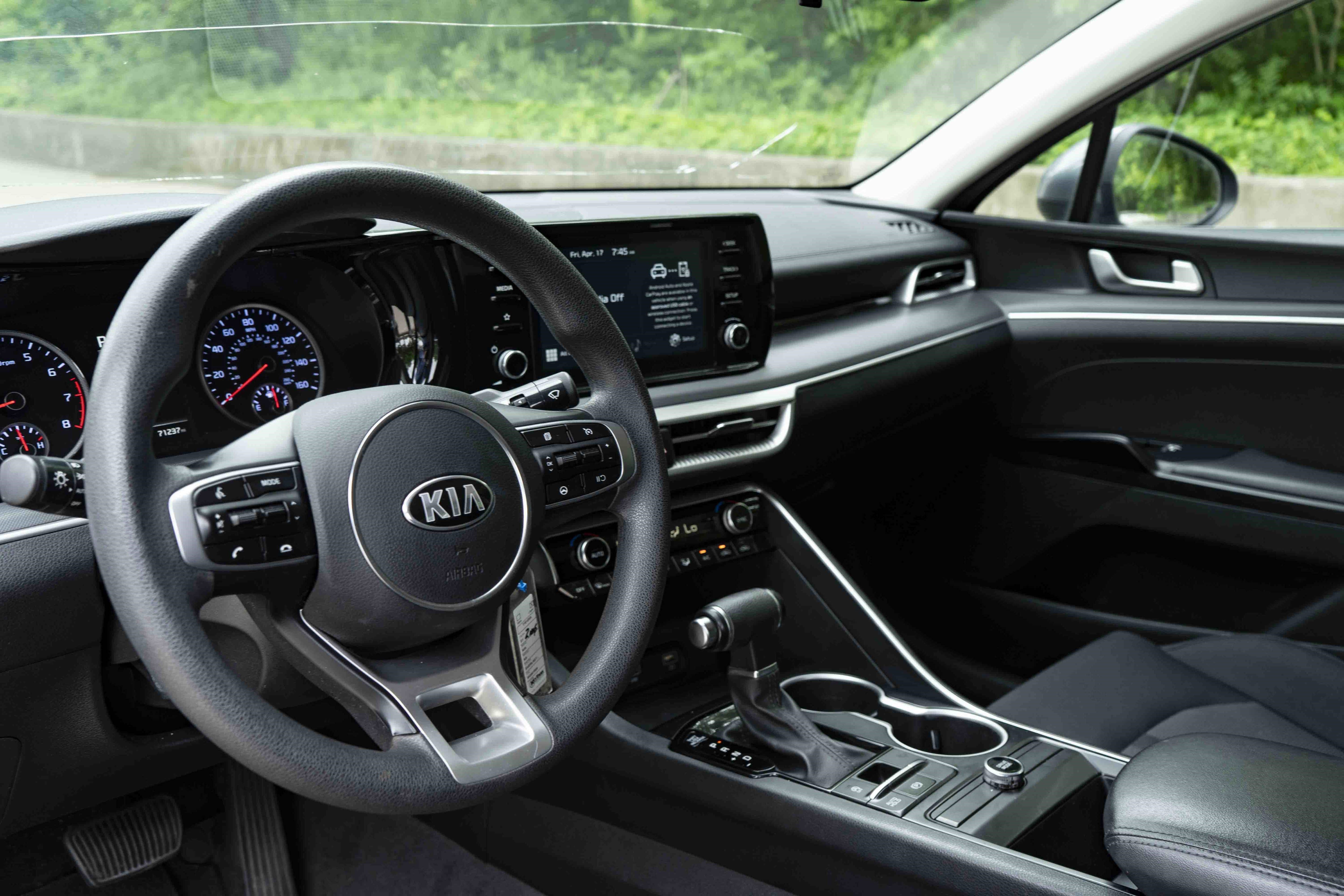 Used 2021 Kia K5 LX FWD image 16