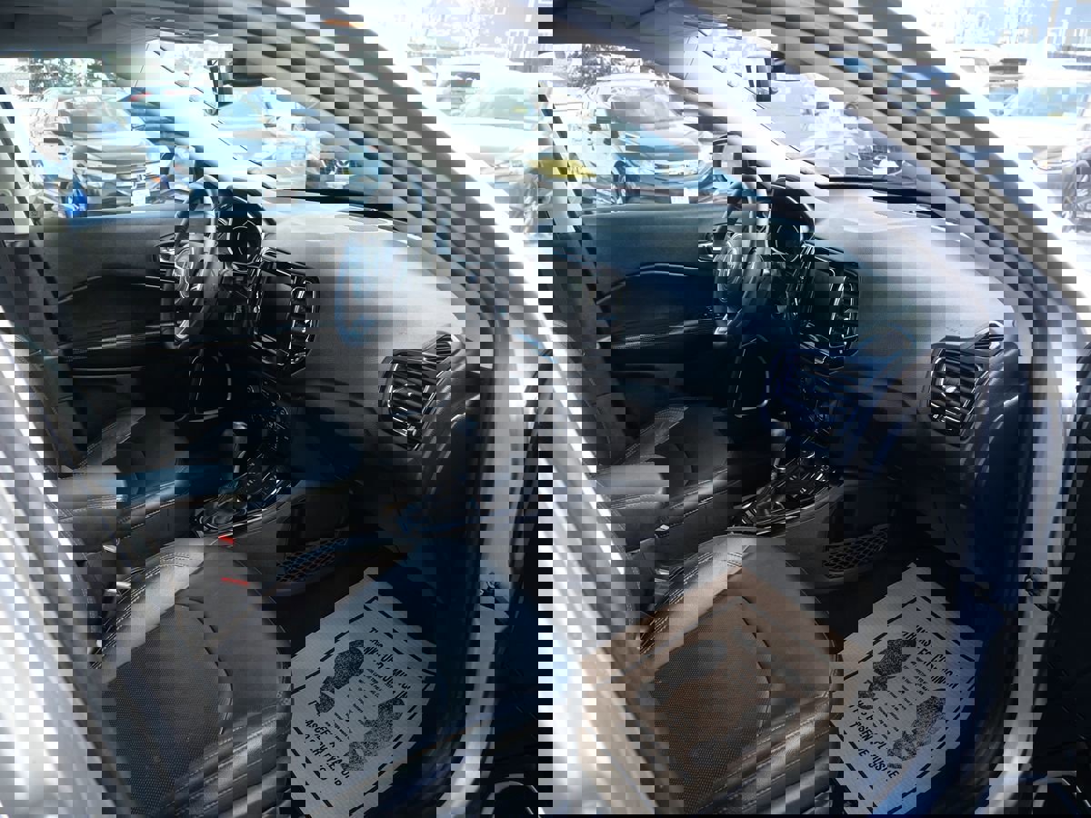 Used 2019 Jeep Compass Limited w/ Safety & Security Group image 14