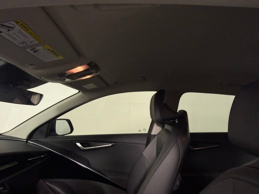 Used 2026 Kia Niro Wind FWD image 19