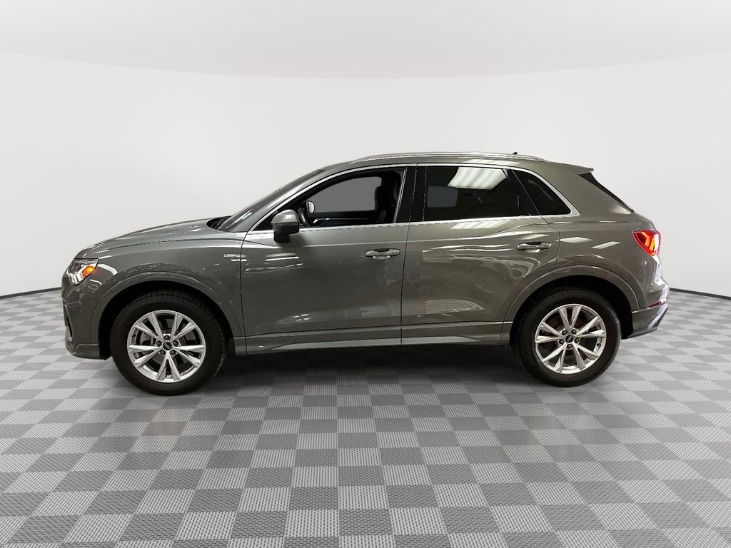 Used 2023 Audi Q3 2.0T Premium Plus w/ Premium Plus Package image 5