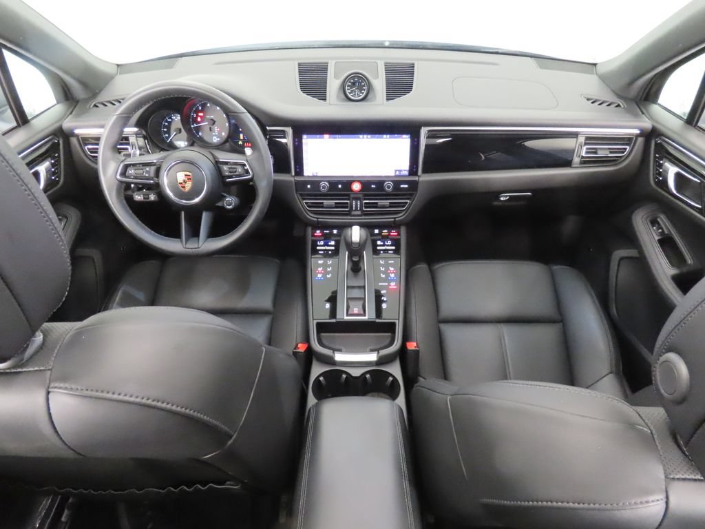 Certified 2026 Porsche Macan AWD/4WD image 14