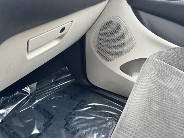 Used 2019 Dodge Grand Caravan SE w/ UConnect Hands-Free Group image 15