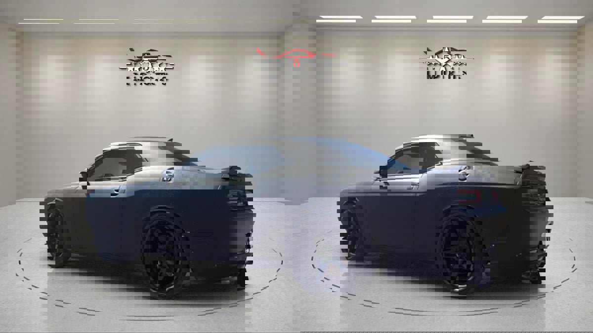 Used 2016 Dodge Challenger R/T Scat Pack w/ Leather Interior Group image 3