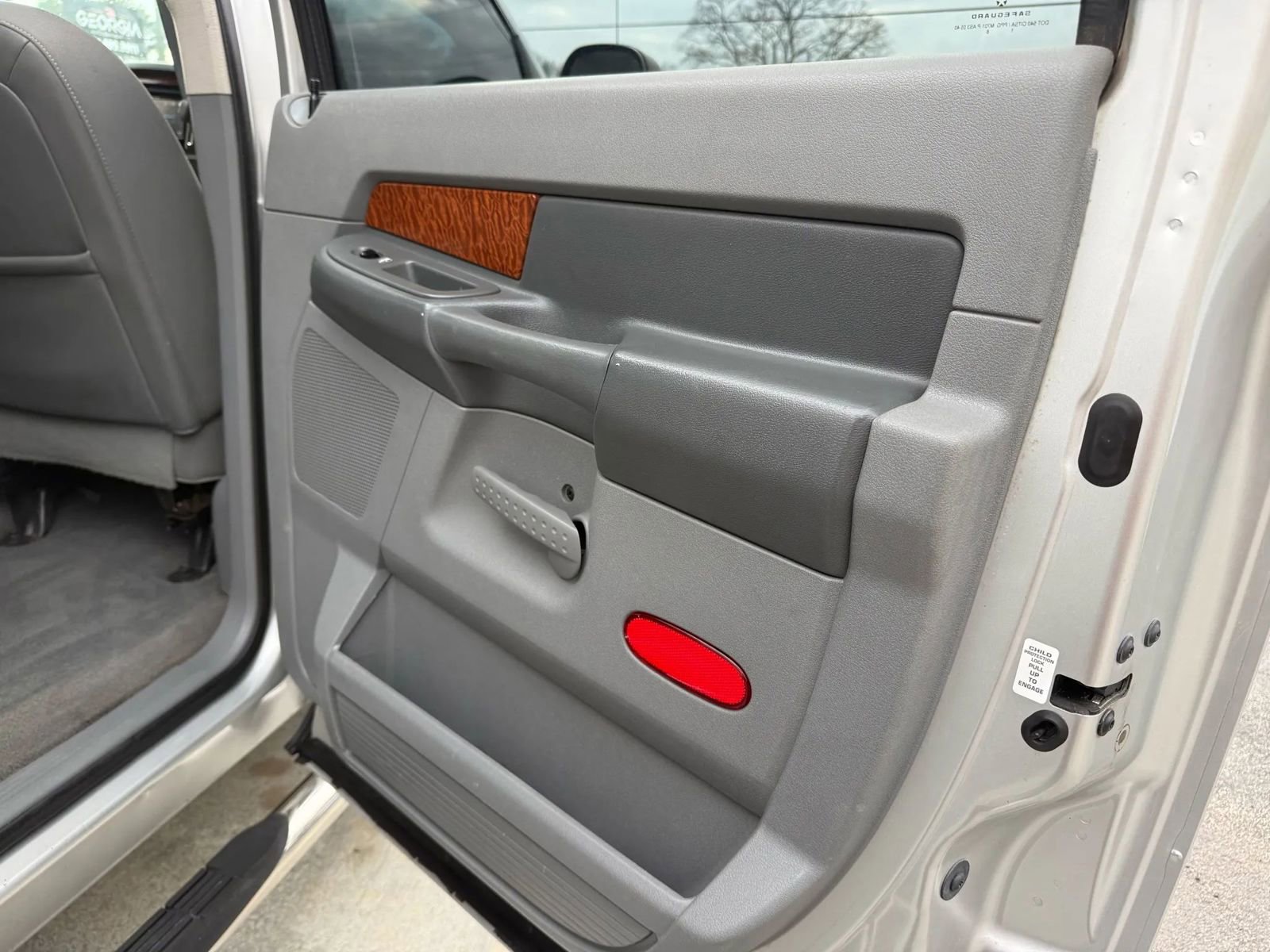 Used 2006 Dodge Ram 1500 Truck SLT image 22