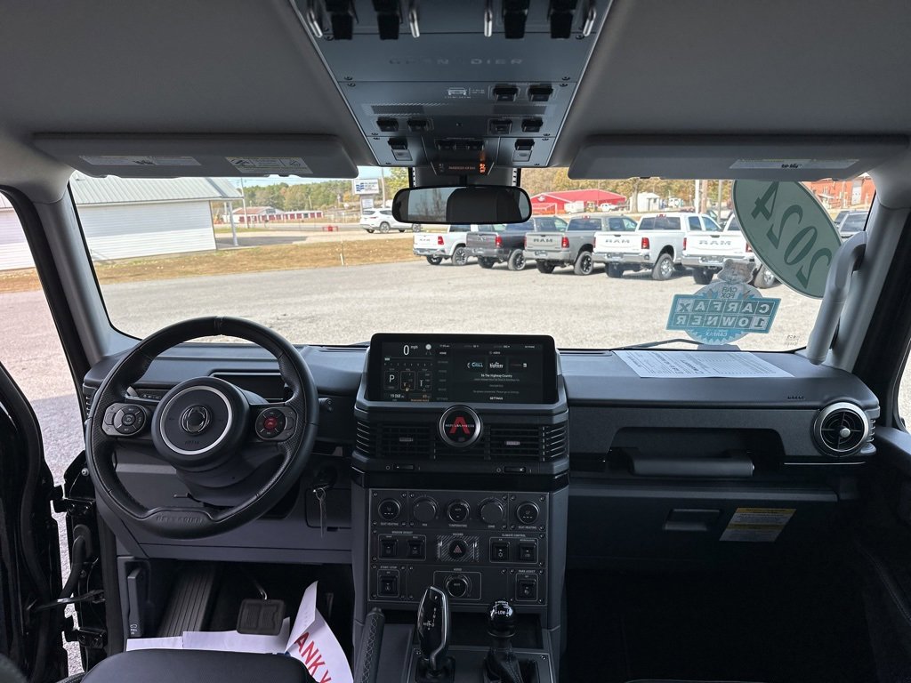 Used 2024 INEOS Grenadier Fieldmaster Edition image 9