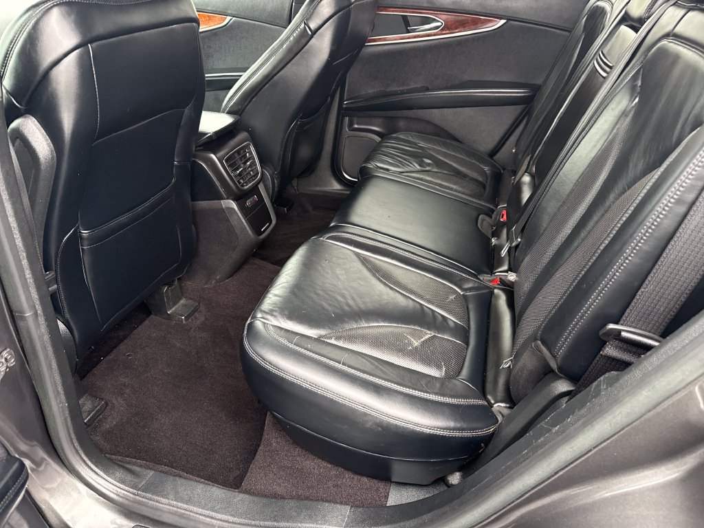 Used 2019 Lincoln Nautilus Select FWD image 16