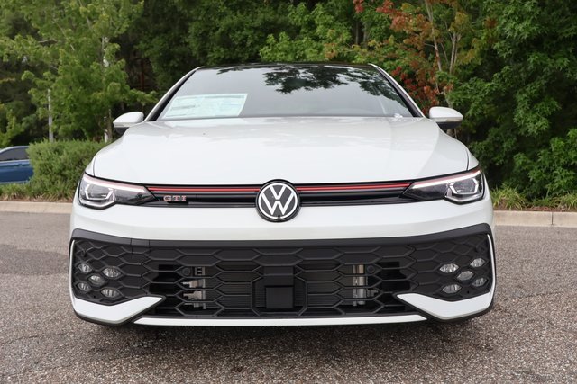 New 2025 Volkswagen GTI SE image 2