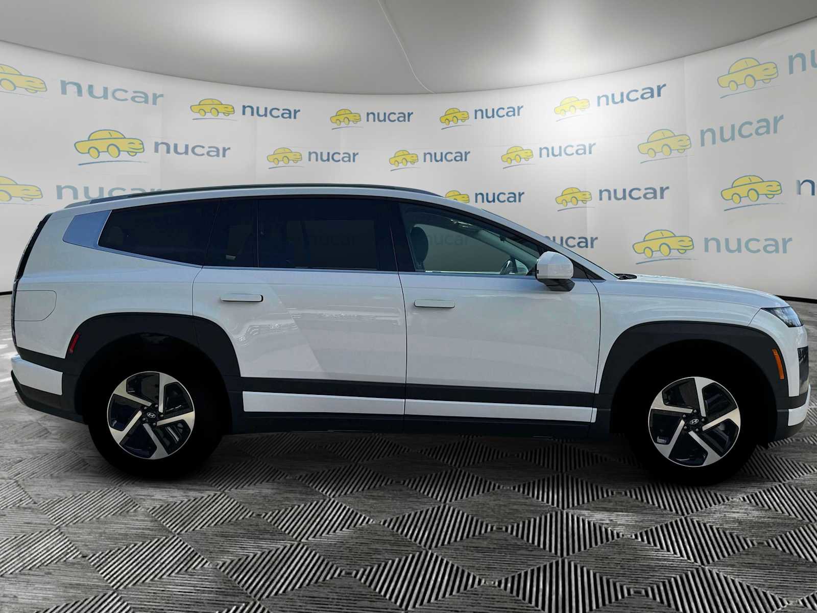 New 2026 Hyundai Ioniq 9 SE image 10