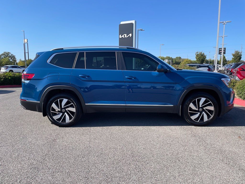 Used 2025 Volkswagen Atlas SEL AWD/4WD image 9