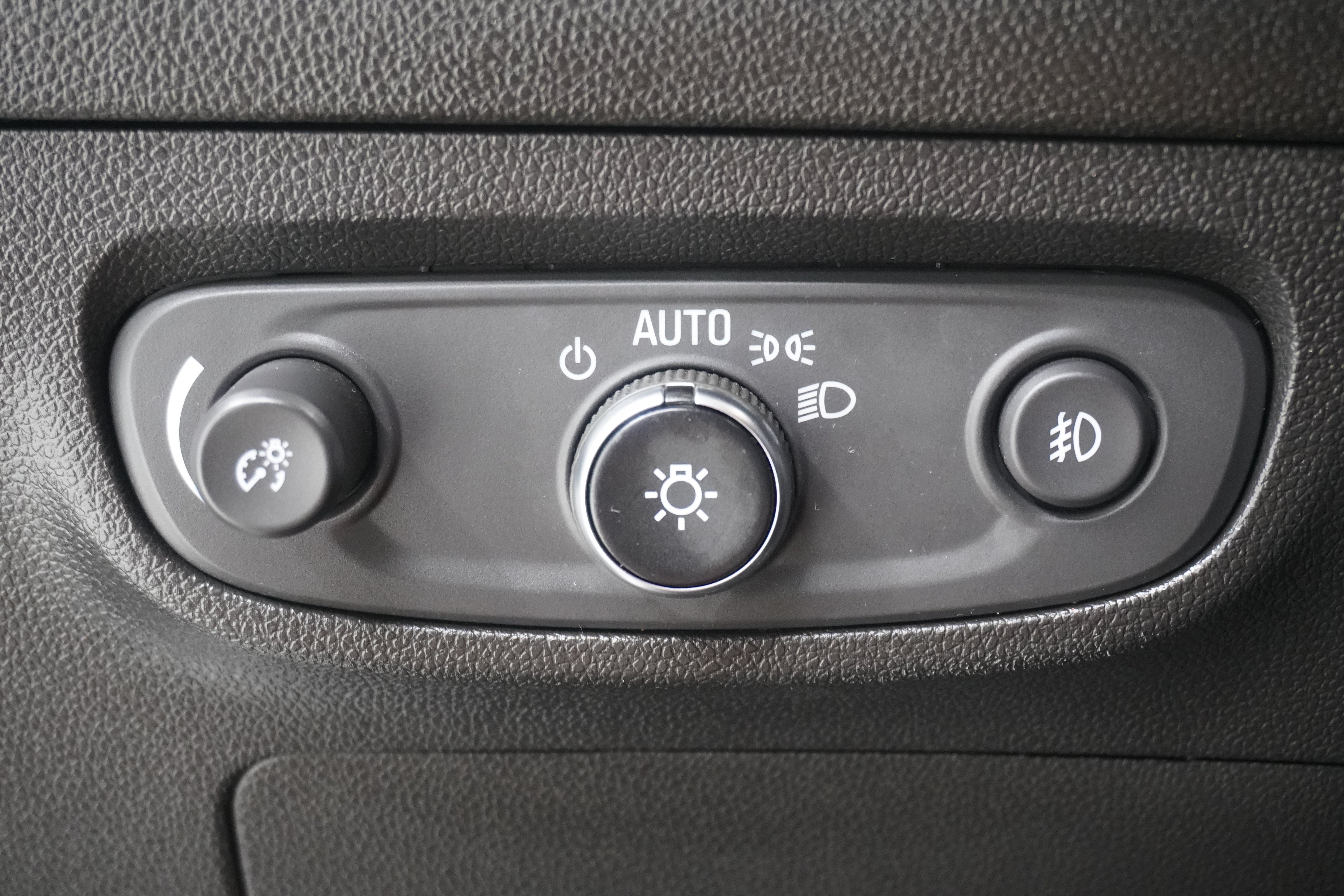 Used 2020 Buick Encore GX Essence FWD image 20