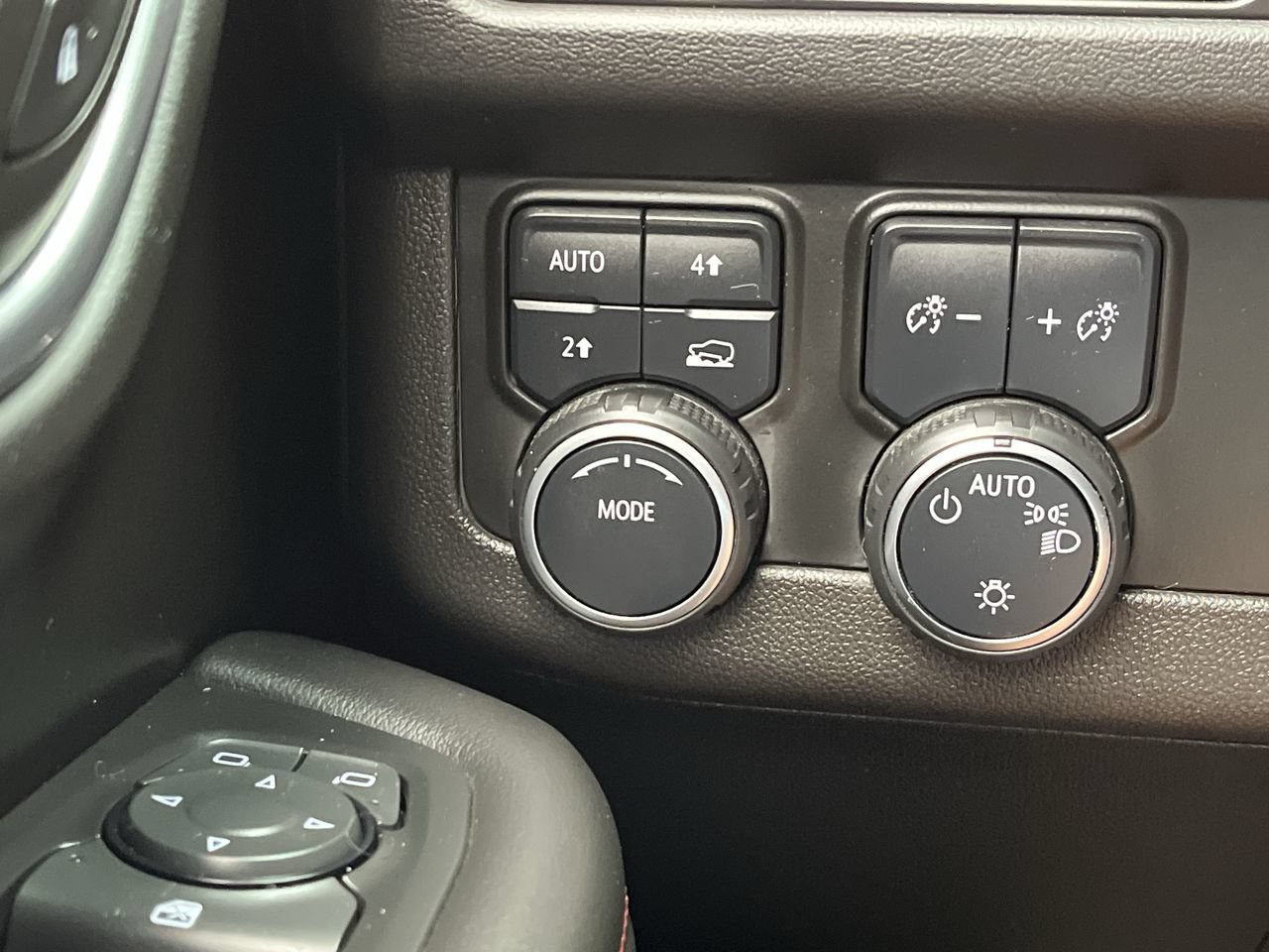 Certified 2021 Chevrolet Tahoe RST AWD/4WD image 18