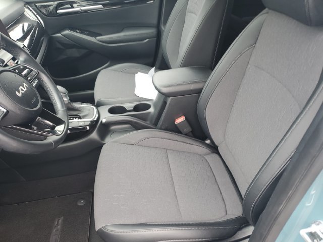 Used 2024 Kia Seltos S FWD image 16