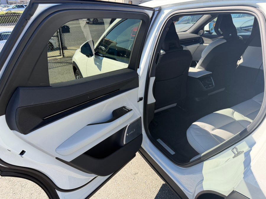 Used 2025 Polestar Polestar 3 image 48