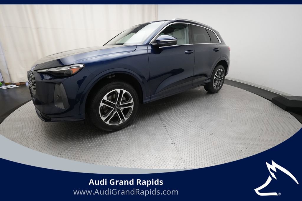 Used 2025 Audi Q5 Premium w/ Convenience Package