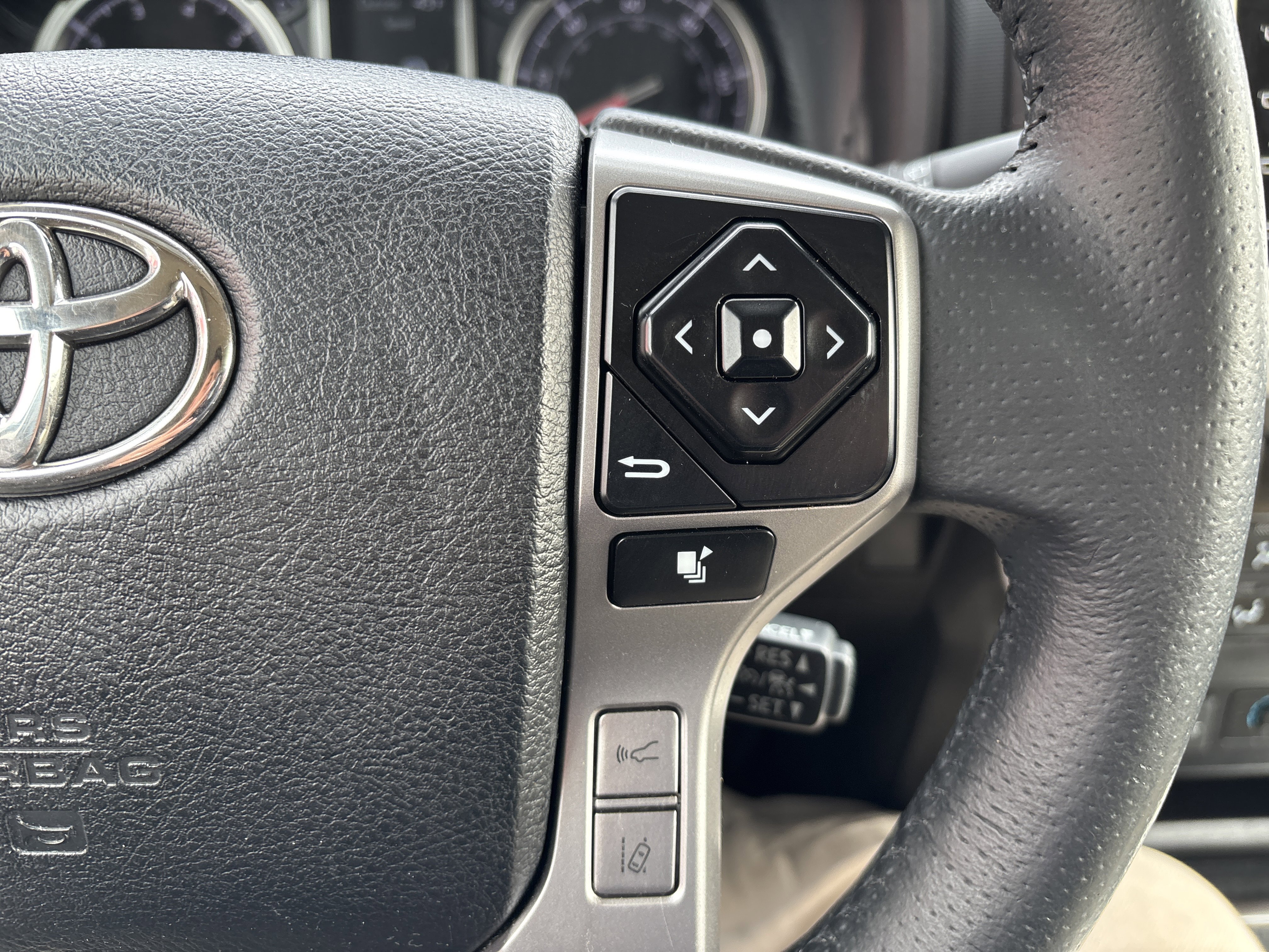 Used 2022 Toyota 4Runner Limited image 20