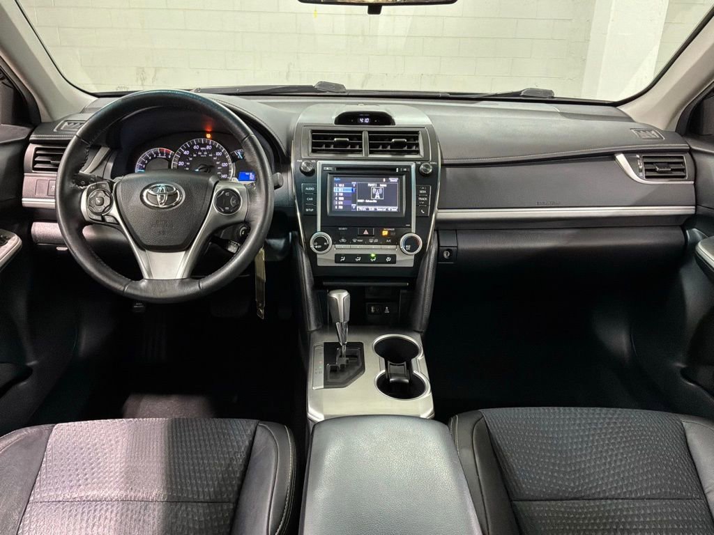 Used 2014 Toyota Camry SE image 6