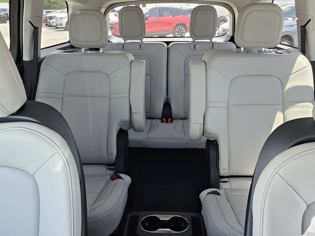 New 2026 Lincoln Aviator 2WD image 17
